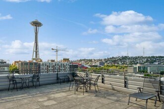 699 John St in Seattle, WA - Building Photo - Building Photo