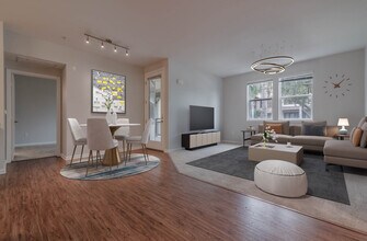 Artisan Apartments at East Village in Oxnard, CA - Foto de edificio - Building Photo