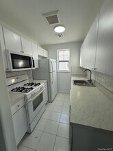 1-62 Sea Grass Ln in Queens, NY - Building Photo - Building Photo