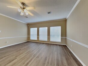 11911 Lakewood Hills Dr in Tomball, TX - Building Photo - Building Photo