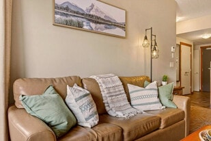 170 Kananaskis Way, Unit SI ID1499951P in Canmore, AB - Building Photo