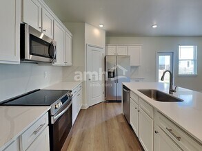 3642 Creek View Cir in Loganville, GA - Building Photo - Building Photo