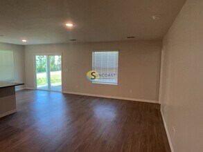 6578 Flowers Ave in Jacksonville, FL - Building Photo - Building Photo