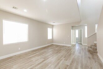 8052 Severn Valley St in Las Vegas, NV - Building Photo - Building Photo