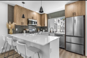 Vitality on 125th in Seattle, WA - Building Photo