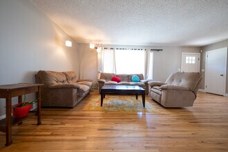 9924 Columbus Ave S in Minneapolis, MN - Building Photo - Building Photo