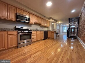 1122 W Hamburg St in Baltimore, MD - Building Photo - Building Photo