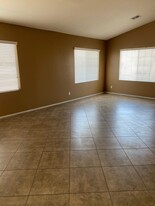 2513 Spanish Fork Ave, Unit 02-302 in North Las Vegas, NV - Building Photo - Building Photo