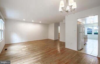 7862 Heatherton Ln in Potomac, MD - Building Photo - Building Photo