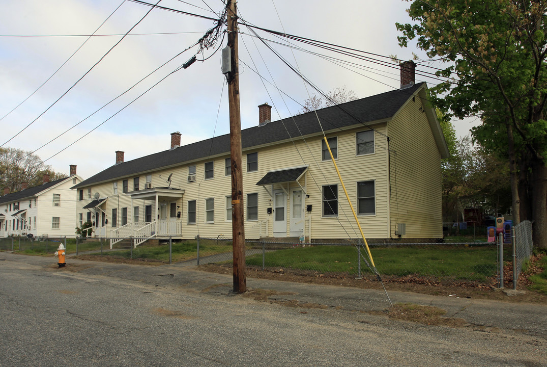 14-24 B St in Whitinsville, MA - Building Photo