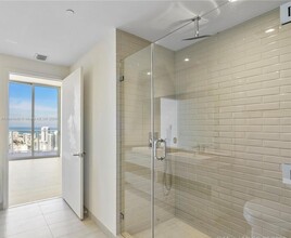 4010 S Ocean Dr in Hollywood, FL - Building Photo - Building Photo