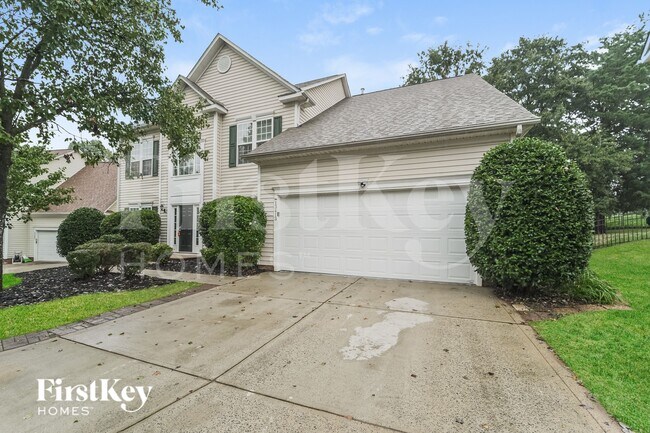 13413 Edgetree Dr in Pineville, NC - Foto de edificio - Building Photo