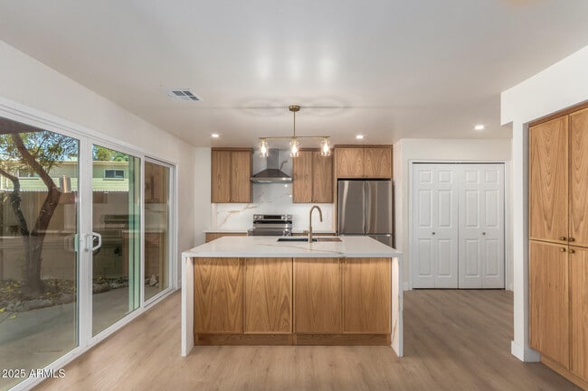 7647 E Montecito Ave in Scottsdale, AZ - Building Photo - Building Photo