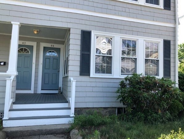 44 Pine St in Swampscott, MA - Building Photo