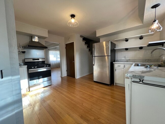 property at 512 N 12th St