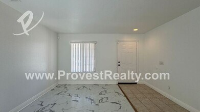 15117 Stable Ln in Victorville, CA - Building Photo - Building Photo