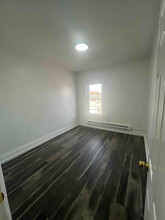922 Jay St, Unit 3B in Utica, NY - Building Photo - Building Photo