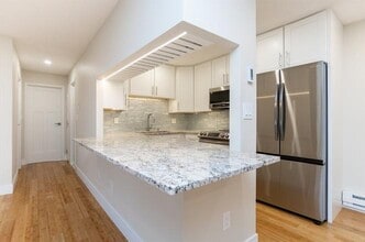 7634 Hollister Ave in Goleta, CA - Building Photo - Building Photo