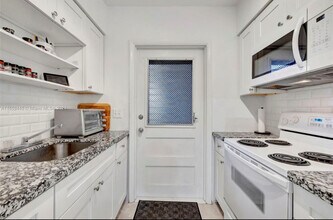 510 SW 15th St, Unit 105 in Pompano Beach, FL - Foto de edificio - Building Photo