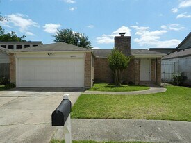 4231 Yupon Ridge Dr in Houston, TX - Building Photo