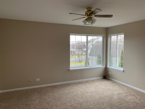 3083 Impressions Dr in Lake In The Hills, IL - Foto de edificio - Building Photo