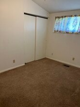 1222 Midland St in Salina, KS - Building Photo - Building Photo