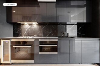 196 Orchard St in New York, NY - Building Photo - Building Photo