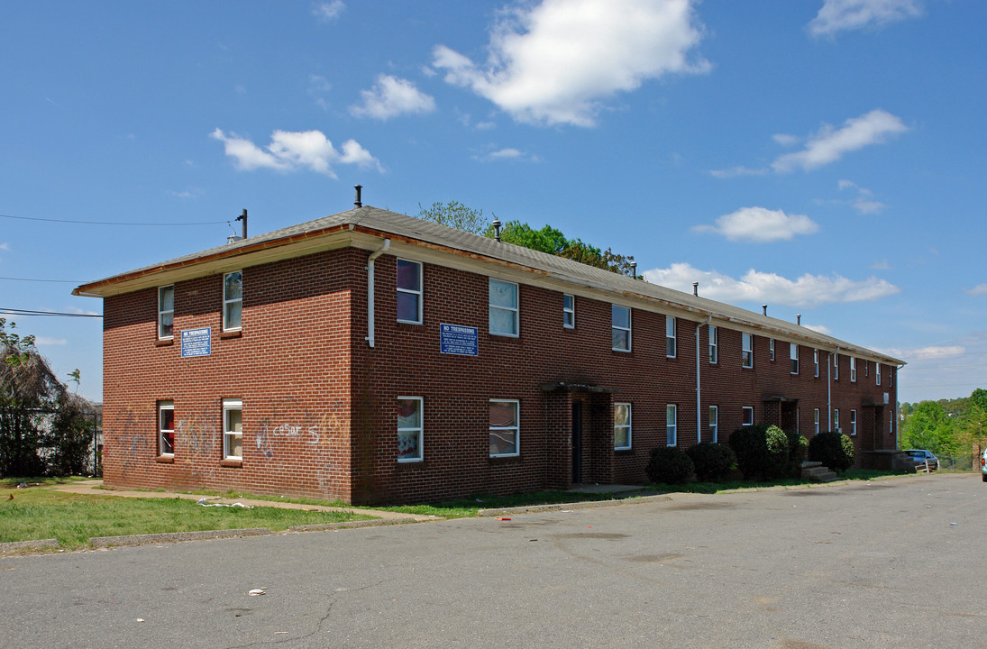 Hillside Gardens in Winston-Salem, NC - Building Photo