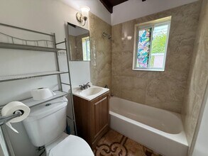 381 NW 16th St in Pompano Beach, FL - Building Photo - Building Photo