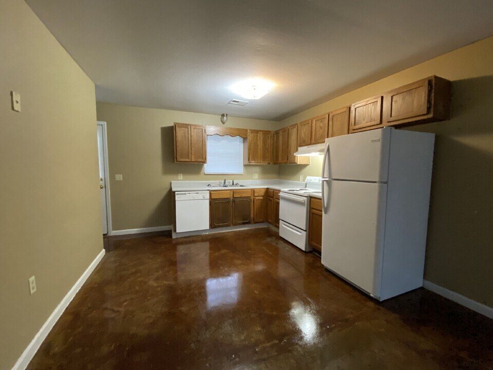 391 Brian in Bono, AR - Building Photo