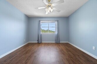 1100 Shoreline Dr in Gulf Breeze, FL - Building Photo - Building Photo