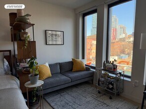 58 St Marks Pl in Brooklyn, NY - Foto de edificio - Building Photo
