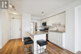 78 Harrison Garden Blvd in Toronto, ON - Building Photo - Building Photo