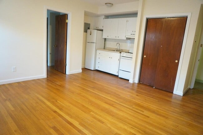165 Beacon St, Unit 01-164