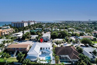 115 Cascade Ln in West Palm Beach, FL - Foto de edificio - Building Photo