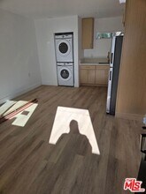 11912 Elkwood St in Los Angeles, CA - Building Photo - Building Photo