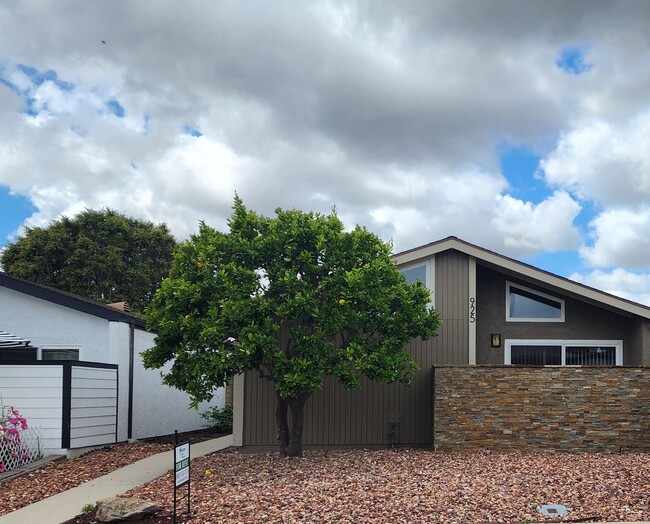 property at 925 Fairchild Ave