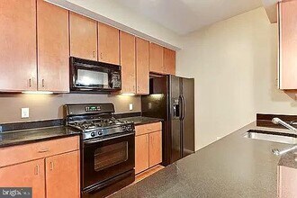 1001 L St NW in Washington, DC - Building Photo - Building Photo