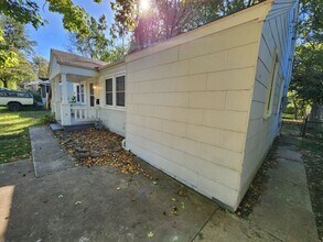 1419 S Roanoke Ave in Springfield, MO - Building Photo - Building Photo
