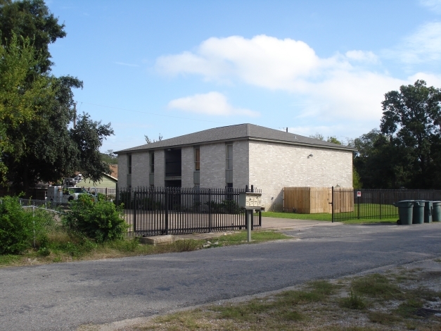 2516 Smart St in Beaumont, TX - Building Photo