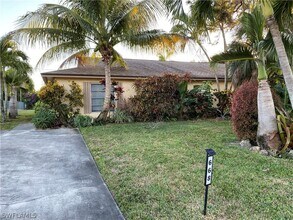 668 98th Ave N in Naples, FL - Building Photo - Building Photo