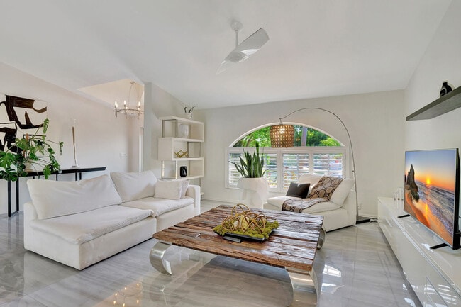 27196 Belle Rio Dr in Bonita Springs, FL - Foto de edificio - Building Photo