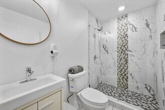 18 W Elder St-Unit -ID1056094P in Cincinnati, OH - Building Photo - Building Photo