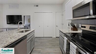 1811 E Apache Blvd, Unit 1076 in Tempe, AZ - Building Photo - Building Photo