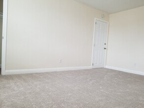 1405 Taylor Ave, Unit 2 in Parkville, MD - Building Photo - Building Photo