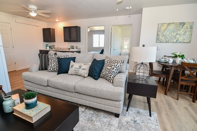 Fair View I in Cherokee, IA - Building Photo - Interior Photo