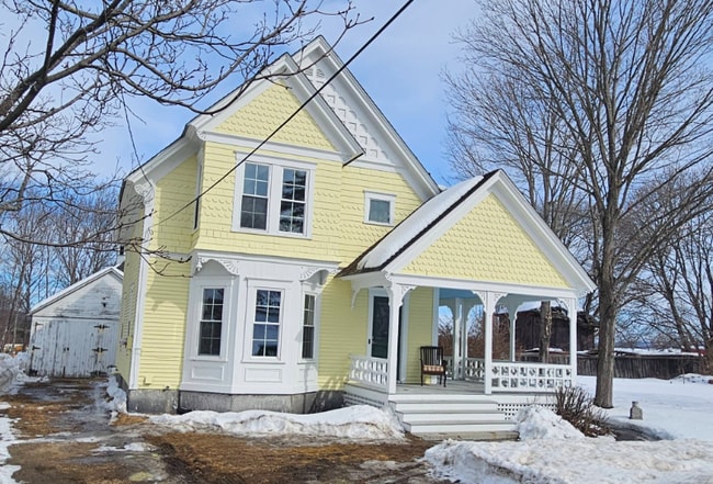 262 N State St, Unit A in Concord, NH - Foto de edificio - Building Photo