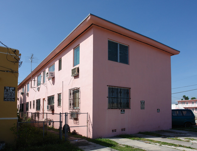 701 SW 16th Ave in Miami, FL - Building Photo - Building Photo