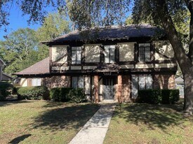 3822 Stillview Dr in Houston, TX - Building Photo