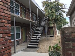 2223 Laurel Ave, Unit 6 in Knoxville, TN - Building Photo - Building Photo